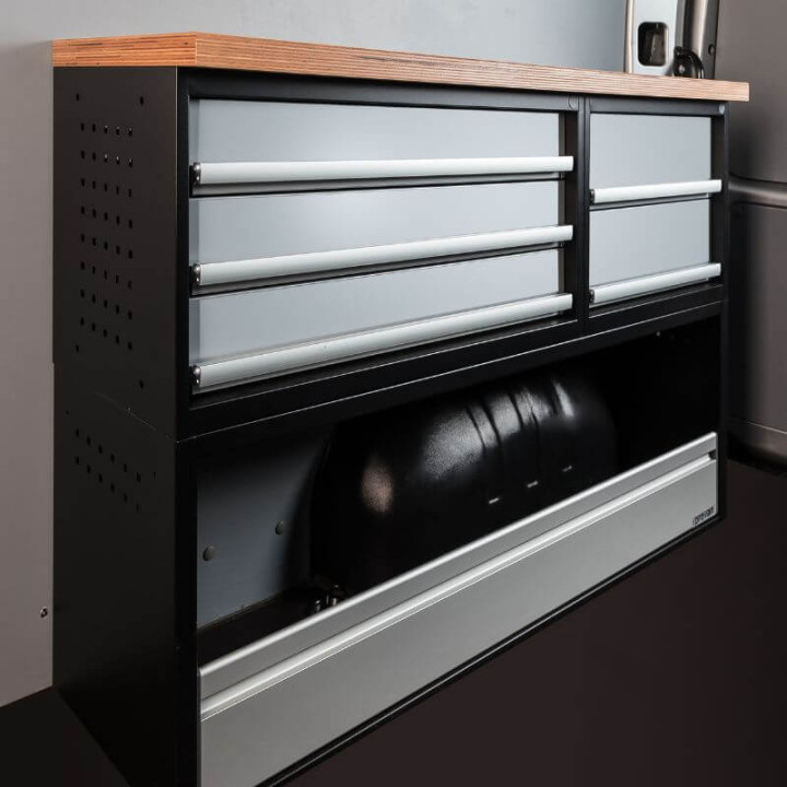Aménagement PROVAN avec établie (gauche ou droite) pour Nissan NV400 2010-2021 (photo générique)