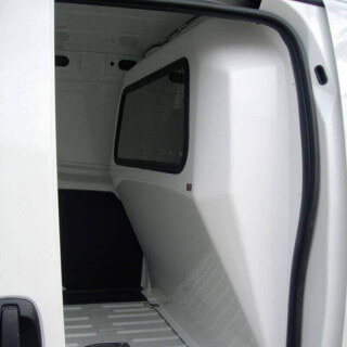 Cloison de séparation Citroen Nemo avec vitre coulissante ou fixe Cloison de séparation Citroen Nemo avec vitre coulissante ou fixe