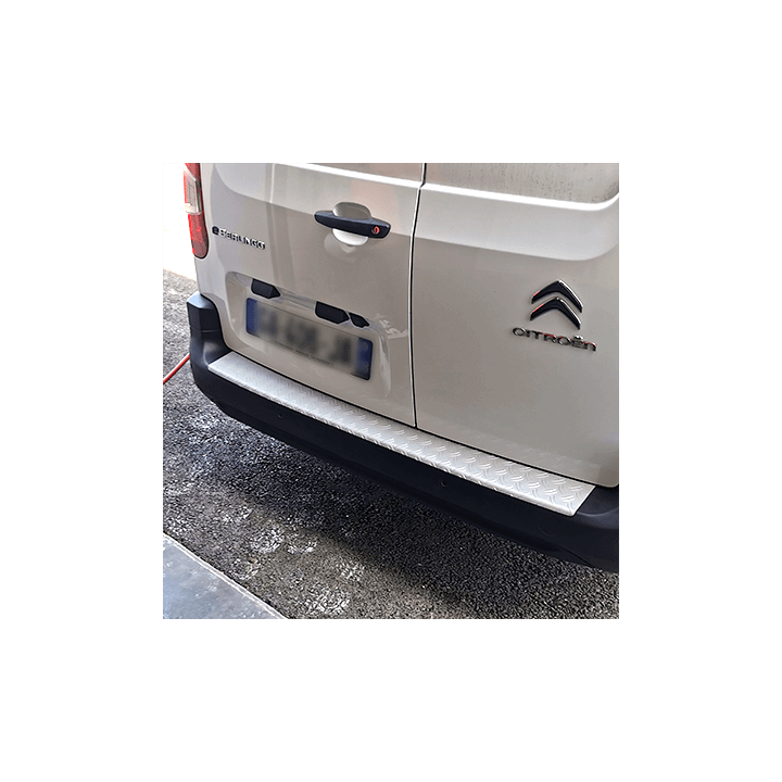 Seuil de coffre aluminium Volkswagen T7 2025+ - monté sur véhicule