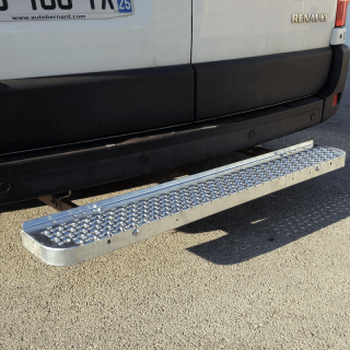 Marchepied arrière pour Renault Master sans attelage Marchepied arrière pour Renault Master sans attelage