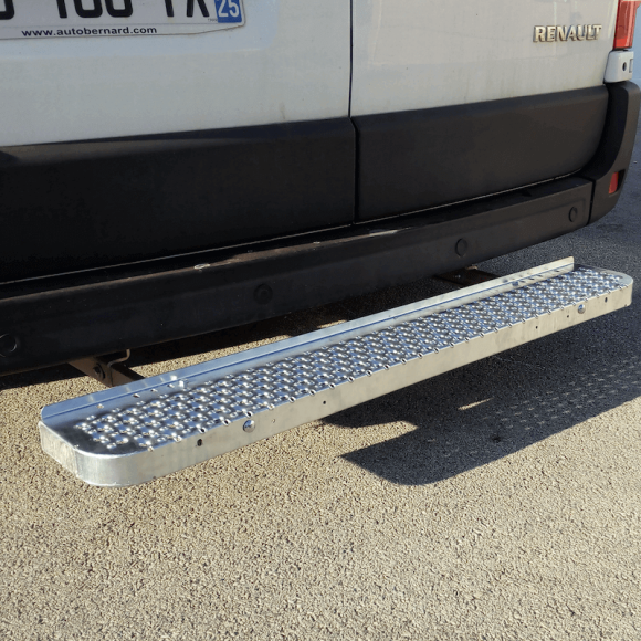 Marchepied arrière pour Renault Master sans attelage