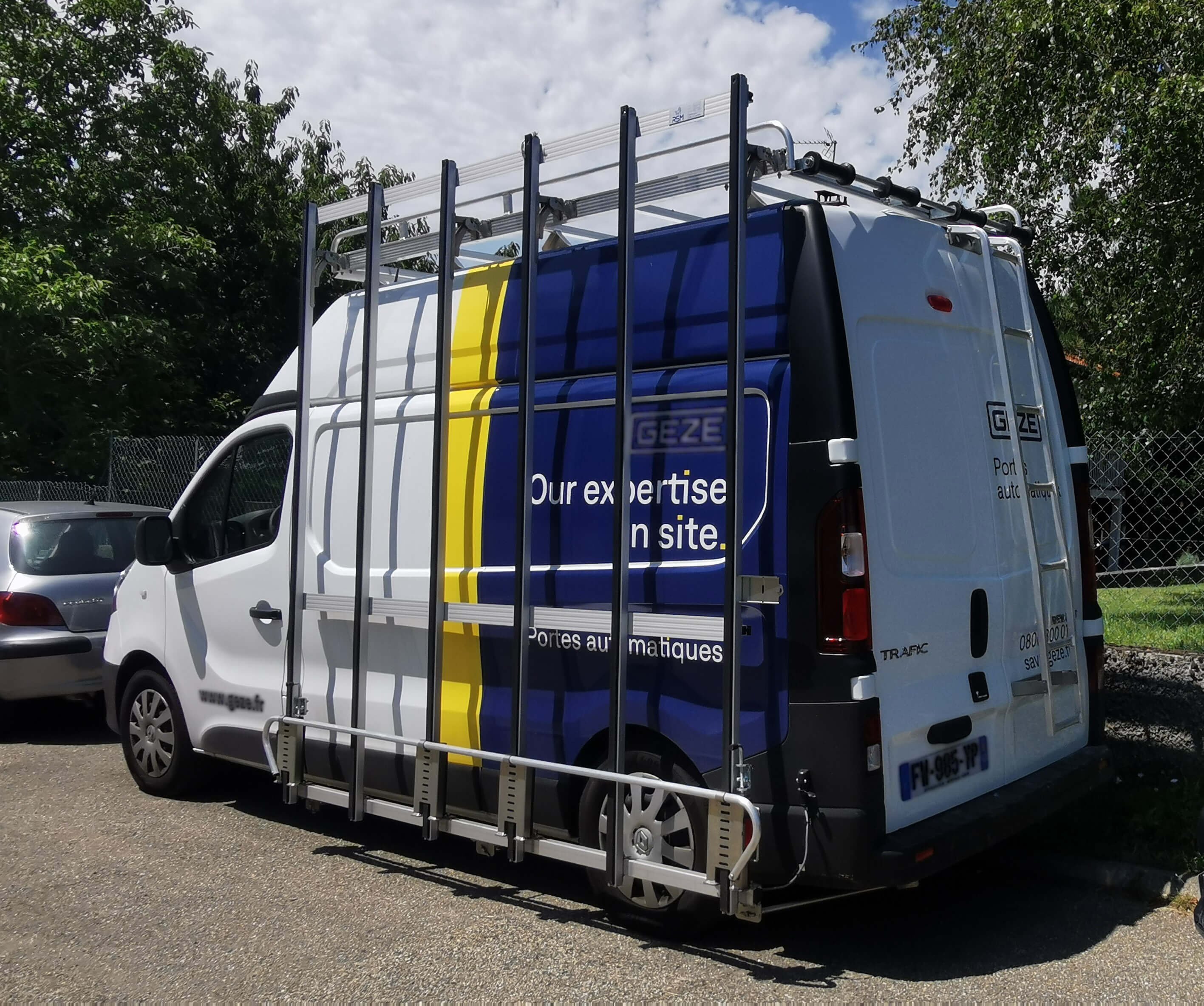 Porte - vitre pour Renault Trafic