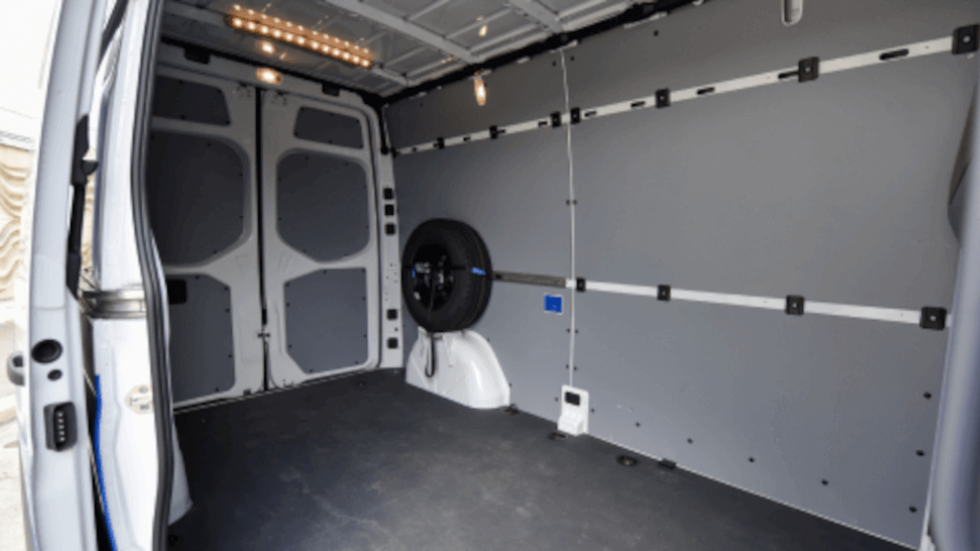 Peugeot Expert / Citroën Jumpy 2024 : comment bien protéger l’intérieur de votre utilitaire ?