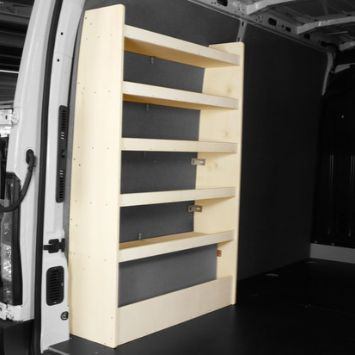 Atelier mobile en utilitaire : établi, recharge et poussière pour le menuisier