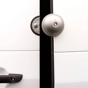 Comment installer une serrure antivol sur un utilitaire : guide complet Comment installer une serrure antivol sur un utilitaire : guide complet